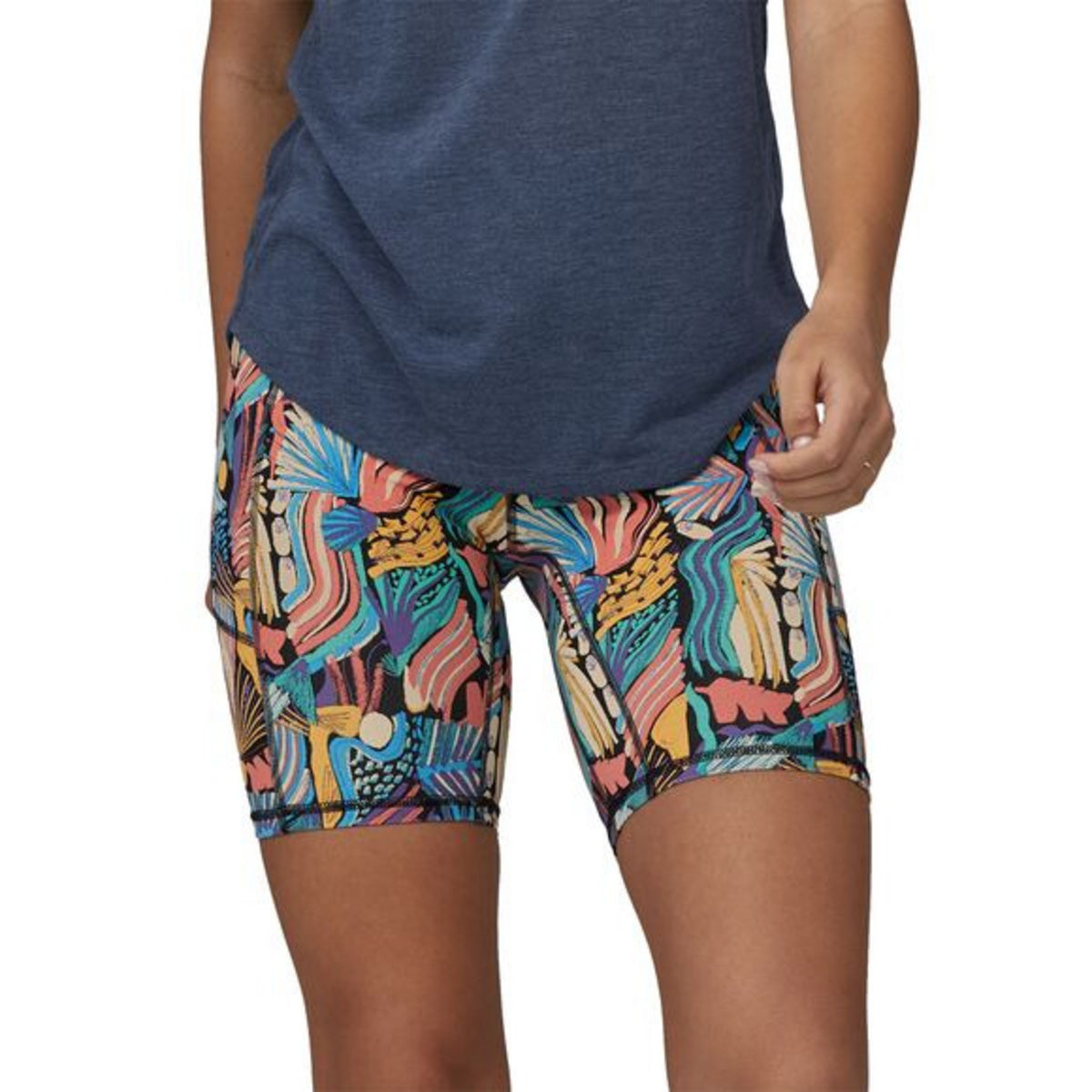 W's Maipo Shorts - 8 in.